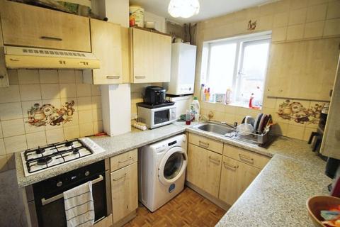 2 bedroom maisonette for sale, Goring Way, Greenford