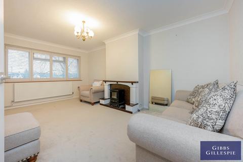 2 bedroom maisonette to rent, Lloyd Court, Pinner