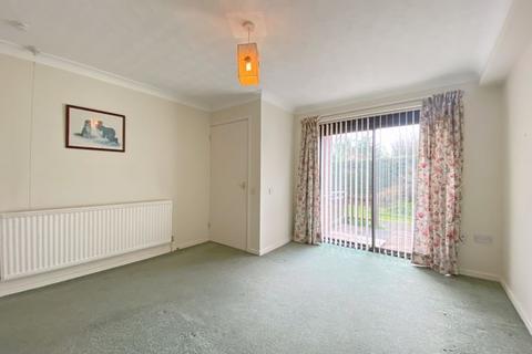 1 bedroom retirement property for sale, Hucclecote Road, Hucclecote, Gloucester