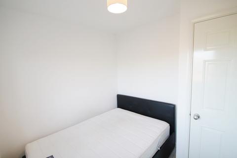 1 bedroom apartment to rent, Caroline Close, West Drayton