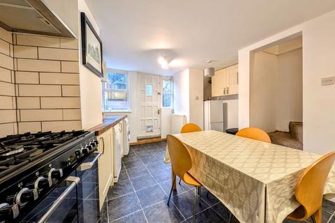 53 Beechwood Mount, Leeds, LS4 2NQ