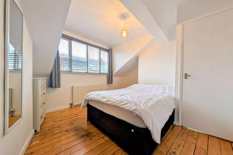 53 Beechwood Mount, Leeds, LS4 2NQ