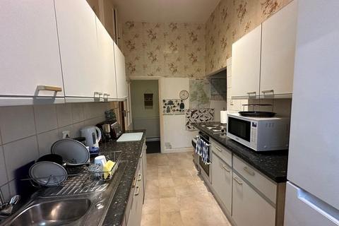 1 bedroom in a flat share to rent, Blackwater Road, Eastbourne, East Sussex, BN21 4JQ