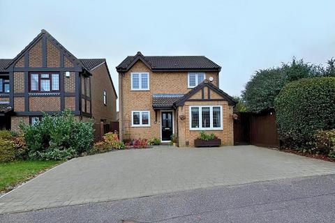 3 bedroom detached house for sale, Skelton Close, Barton Hills, Luton, Bedfordshire, LU3 4HE