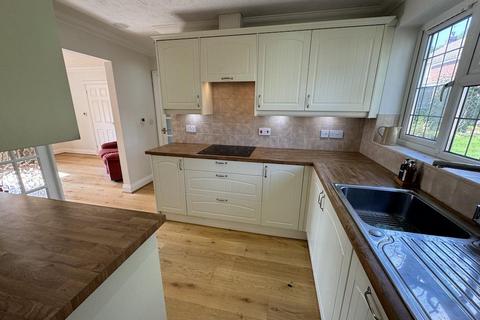 New Pine Beechey Way, Copthorne, Crawley, RH10 3LT