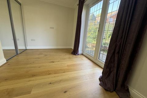 New Pine Beechey Way, Copthorne, Crawley, RH10 3LT