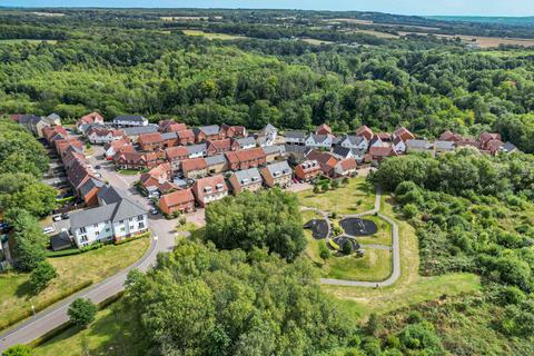 2 bedroom flat for sale, Hazelbourne Avenue, Sevenoaks TN15