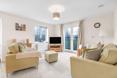 2 bedroom flat for sale, Hazelbourne Avenue, Sevenoaks TN15