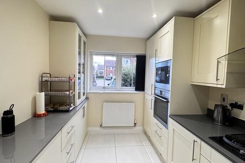 3 bedroom terraced house to rent, Brambling Way, Maidenhead SL6