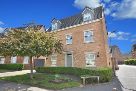 4 bedroom detached house for sale, Wren Close, Corby