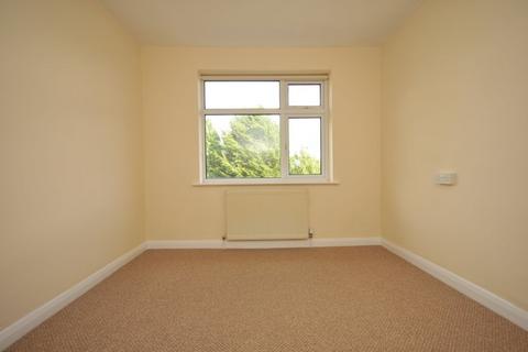 2 bedroom apartment to rent, Barnesdale Crescent, Orpington BR5