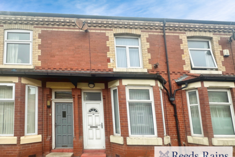 2 bedroom terraced house to rent, Welford Street, Salford M6