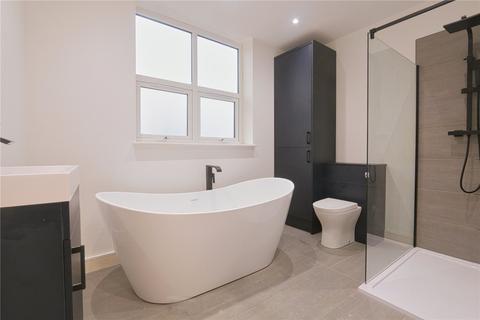 2 bedroom end of terrace house for sale, Curzon Road, Greater Manchester OL6