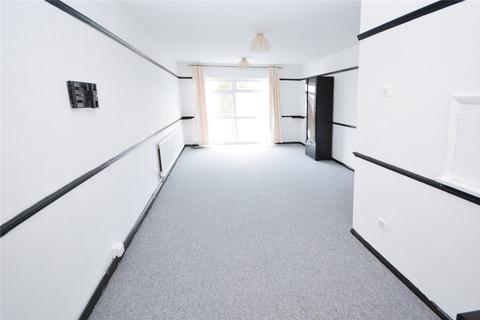 2 bedroom flat to rent, Heathside, Hounslow TW4