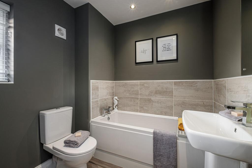 Interior view of our 4 bed Alnmouth bathroom