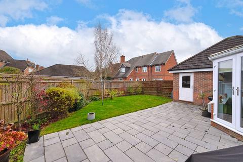 5 bedroom link detached house for sale, Quindell Place, West Malling ME19