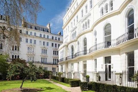 2 bedroom flat to rent, Garden House, Kensington Garden Square, W2