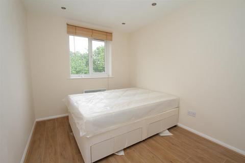 1 bedroom apartment to rent, Mavis Court, Colindale, London, NW9