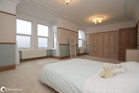 6 bedroom terraced house for sale, Lyndhurst Road, Ramsgate