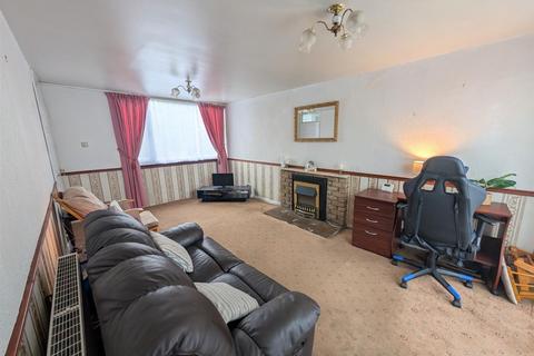 3 bedroom terraced house for sale, Royal Meadow Drive, Atherstone