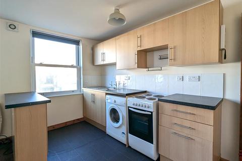 1 bedroom flat to rent, North Marine Road, Scarborough