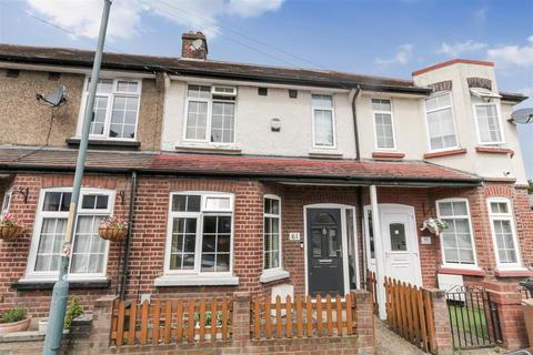 3 bedroom terraced house to rent, Baldwyns Road, Bexley