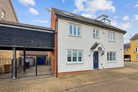 4 bedroom semi-detached house for sale, Norton Place, Billericay CM11