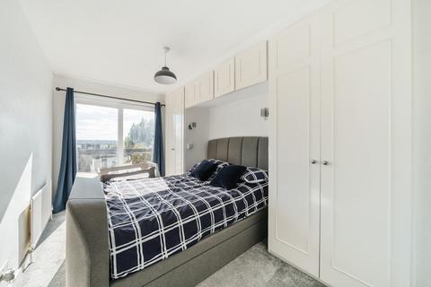 2 bedroom apartment for sale, Andace Park Gardens, Widmore Road, Bromley