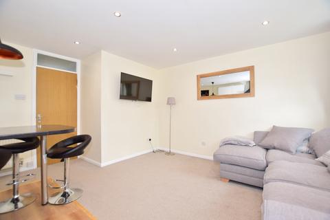 1 bedroom maisonette to rent, Walnut Park Haywards Heath RH16