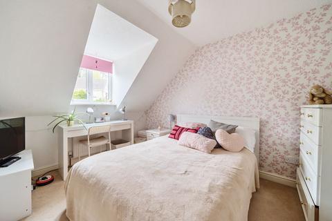 1 Grants Close, Wincanton, BA9 9NS