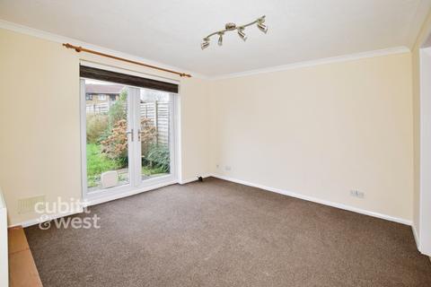 1 bedroom ground floor maisonette to rent, Windsor Close Southwater RH13