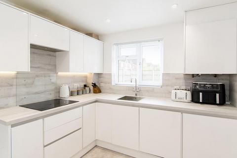 10 Jasmine Close, Lutterworth, LE17 4FE