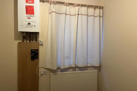 1 bedroom flat to rent, Selbourne Road, Luton, Bedfordshire