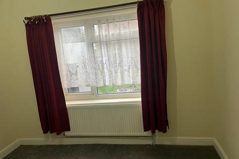 1 bedroom flat to rent, Selbourne Road, Luton, Bedfordshire