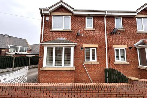 3 bedroom semi-detached house to rent, Higham Common Road, Higham