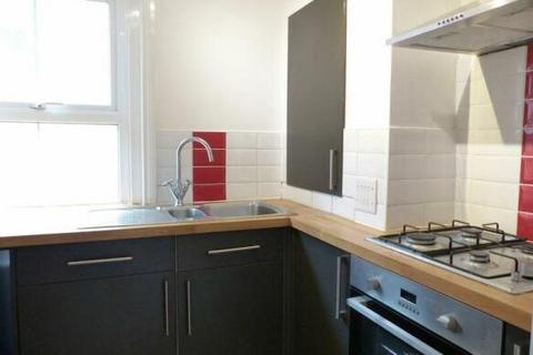 2 bedroom flat for sale, Victoria Road, Cranleigh GU6