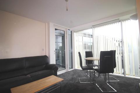 2 bedroom flat to rent, The Gatehaus, Leeds Road, Little Germany