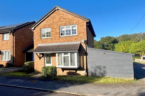 4 bedroom detached house for sale, Avon Drive, Alderbury