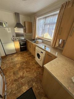 3 bedroom terraced house to rent, Astbury Avenue, Smethwick