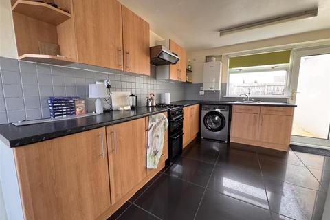 9 Pewsham Road, Swindon, SN2 5EL