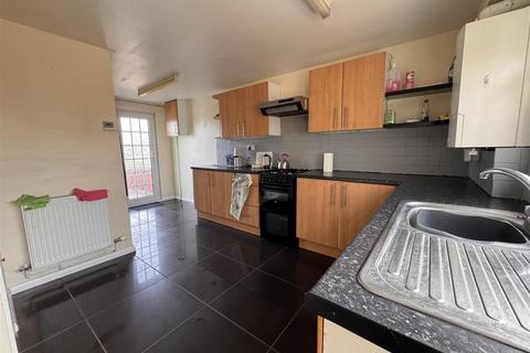 9 Pewsham Road, Swindon, SN2 5EL