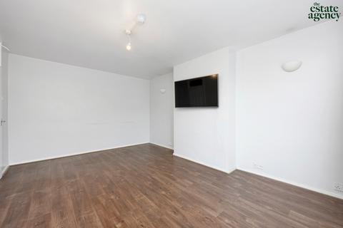 2 bedroom apartment to rent, Heathfield, London, E4