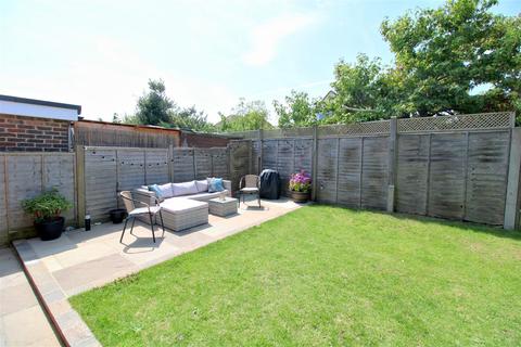 3 bedroom detached house for sale, Chyngton Avenue, Seaford