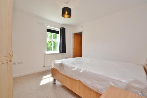 2 bedroom flat to rent, Mansion Gate Drive, Leeds LS7