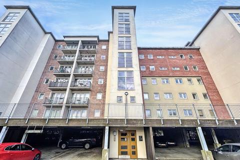 2 bedroom flat for sale, North West Side, Gateshead, Tyne and Wear, NE8 2BG