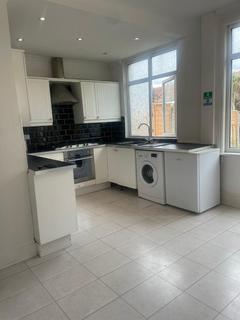 4 bedroom terraced house to rent, Strathyre Avenue, London SW16