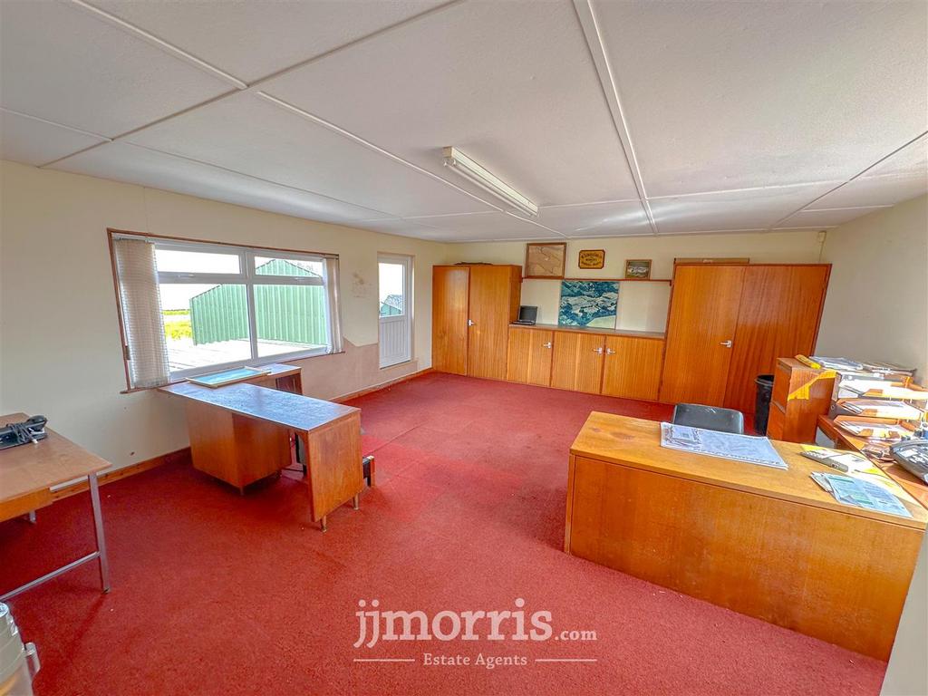 06 B736 DF-CD79-4 BDF-8 D36-7280 CD62 C2 FD.jpeg