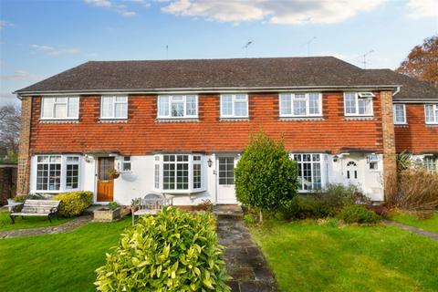 3 bedroom terraced house to rent, Storrington, West Sussex, RH20