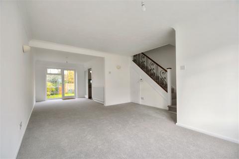 3 bedroom terraced house to rent, Storrington, West Sussex, RH20