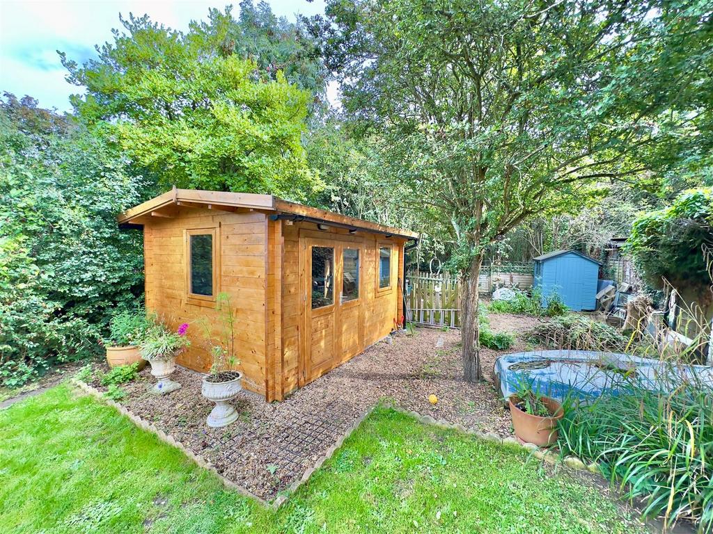 Garden Cabin.jpg